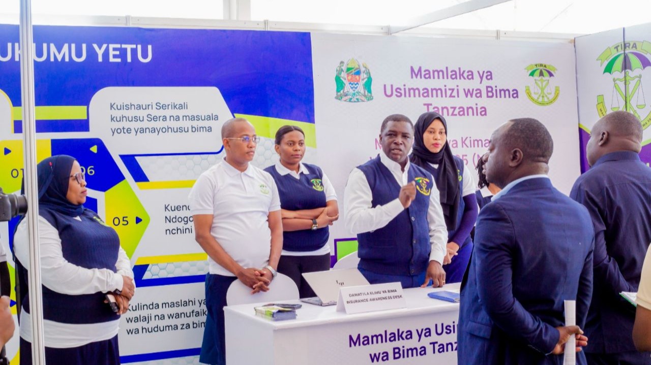 Naibu Katibu Mkuu Wizara ya Kilimo atembelea banda la TIRA Maonesho ya Nane Nane, asisitiza utoaji elimu